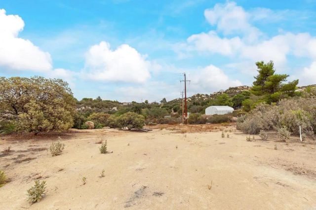 21245 OLD OAK RD, Alpine, CA 91901