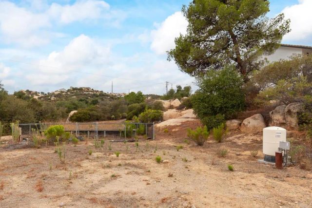 21245 OLD OAK RD, Alpine, CA 91901