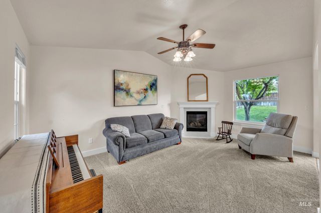 6280 S Solar Way, Boise, ID 83709