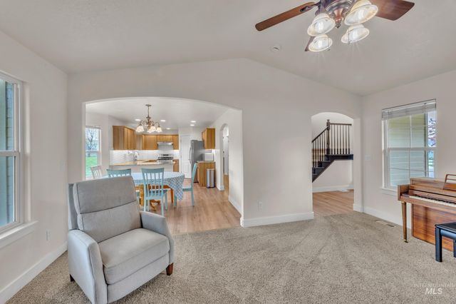 6280 S Solar Way, Boise, ID 83709