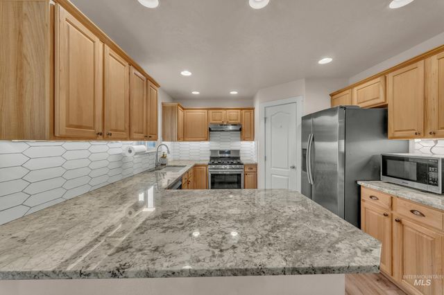 6280 S Solar Way, Boise, ID 83709