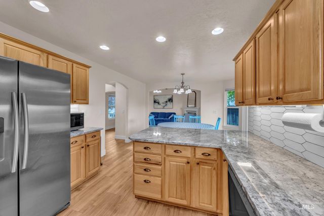 6280 S Solar Way, Boise, ID 83709