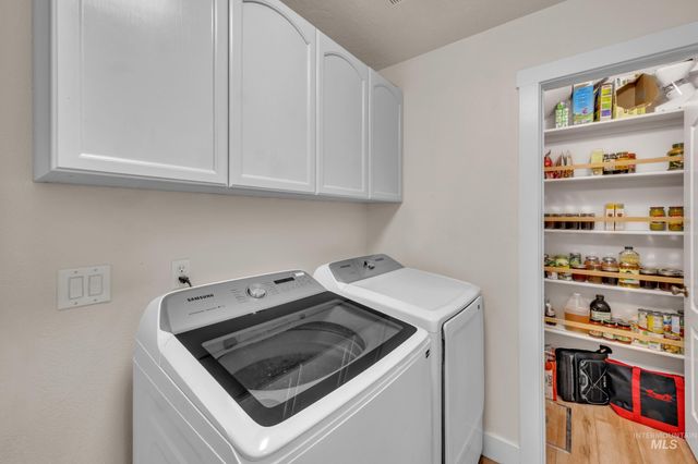 6280 S Solar Way, Boise, ID 83709