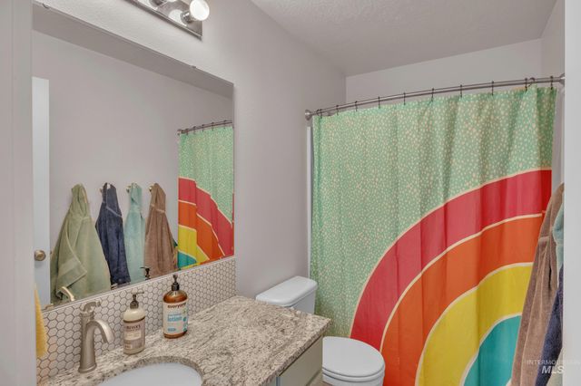 6280 S Solar Way, Boise, ID 83709