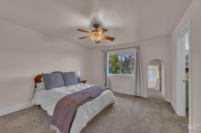 6280 S Solar Way, Boise, ID 83709