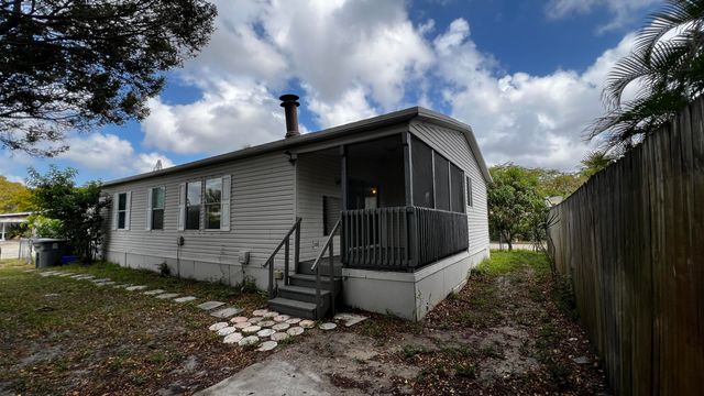 22850 Cascade Road, Boca Raton, FL 33428