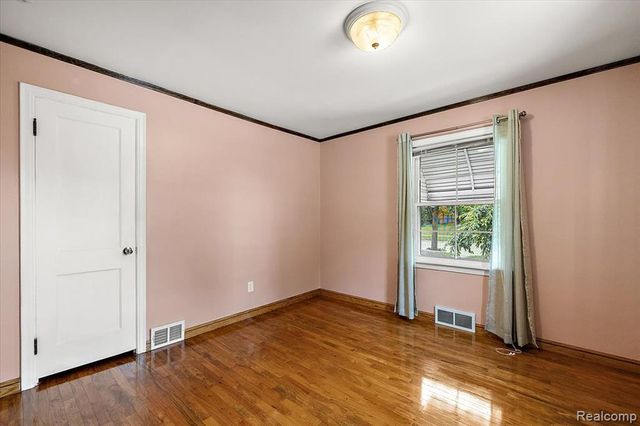 2226 Drexel Street, Dearborn, MI 48128