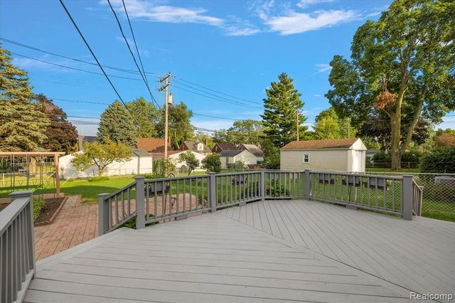 2226 Drexel Street, Dearborn, MI 48128