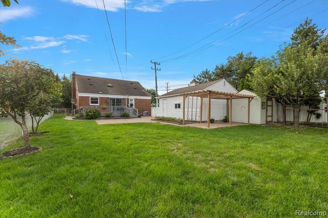 2226 Drexel Street, Dearborn, MI 48128