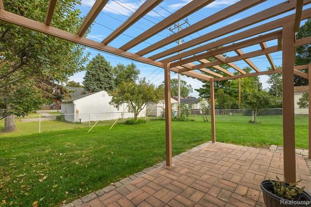 2226 Drexel Street, Dearborn, MI 48128