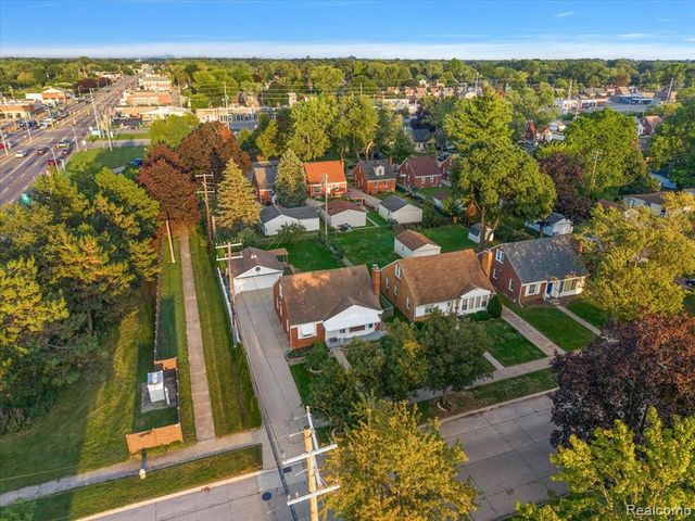 2226 Drexel Street, Dearborn, MI 48128