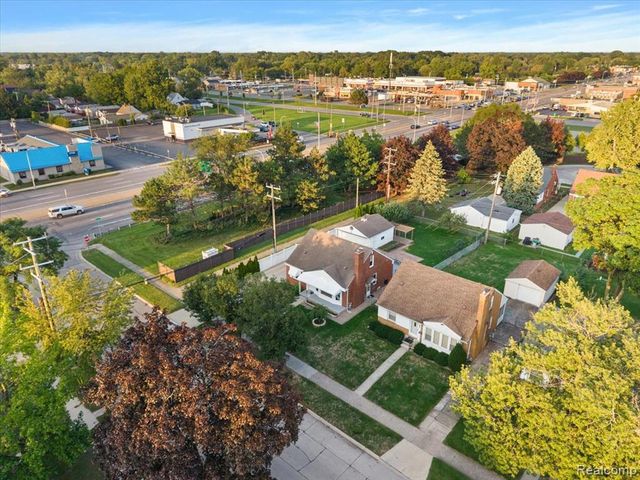 2226 Drexel Street, Dearborn, MI 48128