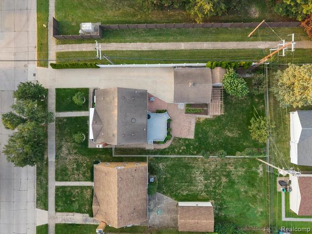 2226 Drexel Street, Dearborn, MI 48128