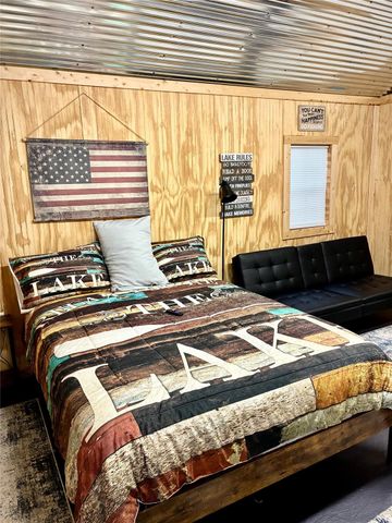 212 Wildwood Drive, Burkeville, TX 75932