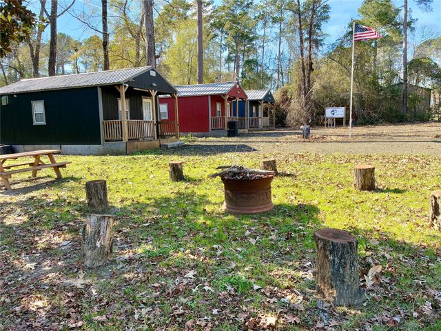 212 Wildwood Drive, Burkeville, TX 75932