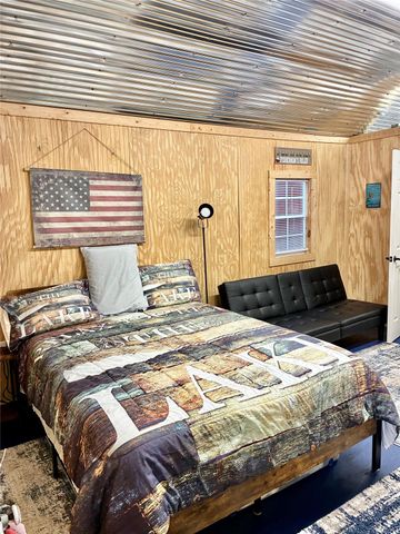 212 Wildwood Drive, Burkeville, TX 75932