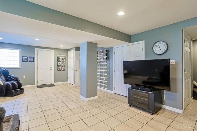 946 Mckelvey Road, Springfield Twp., OH 45231