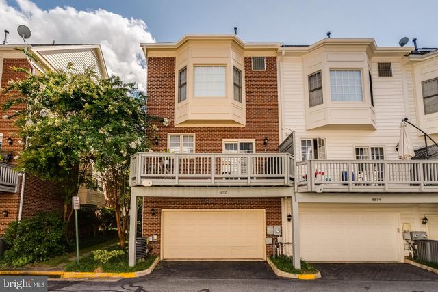 8892 ASHGROVE HOUSE LN, Vienna, VA 22182