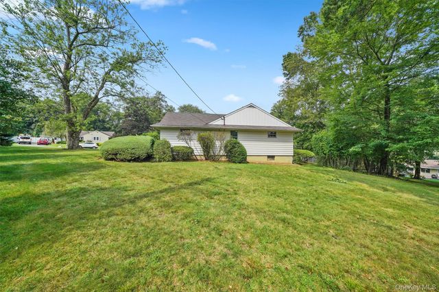 4 Lombardi Drive, New City, NY 10956