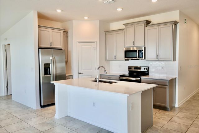 965 LAUREL VIEW WAY, Groveland, FL 34736