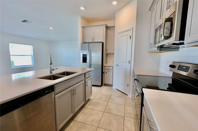 965 LAUREL VIEW WAY, Groveland, FL 34736