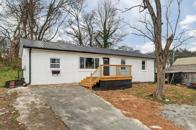 350 N 3rd St, Pulaski, TN 38478