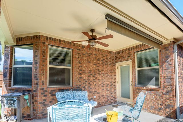 1176 LEGACY DR, New Braunfels, TX 78130