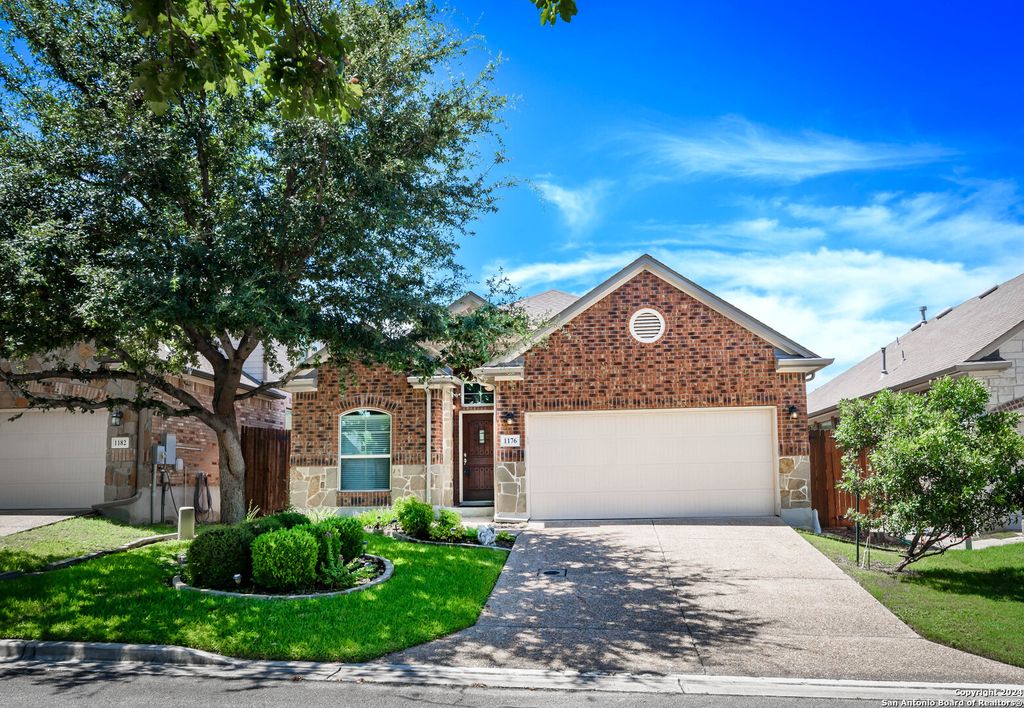 1176 LEGACY DR, New Braunfels, TX 78130