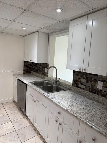 3246 N Pine Island Road 101, Sunrise, FL 33351