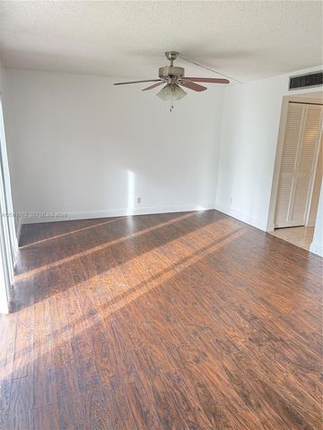 3246 N Pine Island Road 101, Sunrise, FL 33351