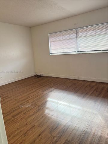 3246 N Pine Island Road 101, Sunrise, FL 33351
