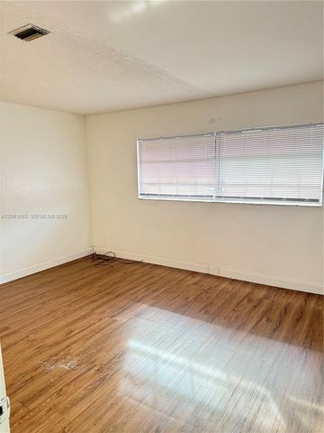 3246 N Pine Island Road 101, Sunrise, FL 33351