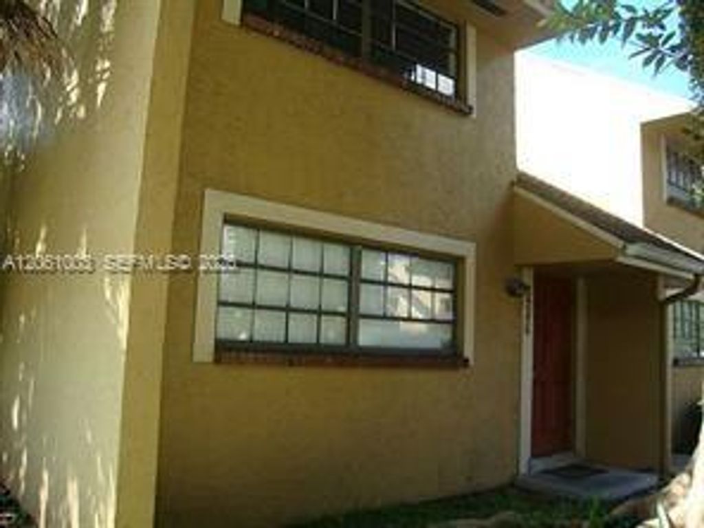 3246 N Pine Island Road 101, Sunrise, FL 33351