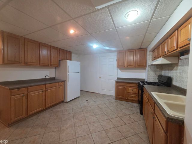 47630 Robins Nest Drive, Shelby Twp, MI 48315