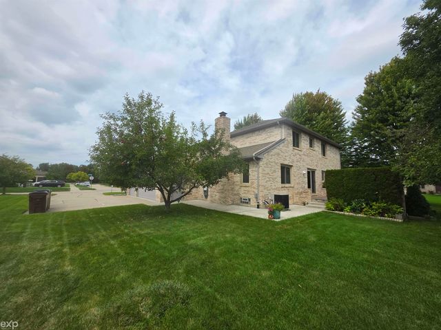 47630 Robins Nest Drive, Shelby Twp, MI 48315