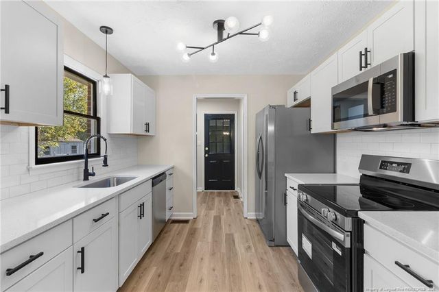 6935 Calamar Drive, Fayetteville, NC 28314