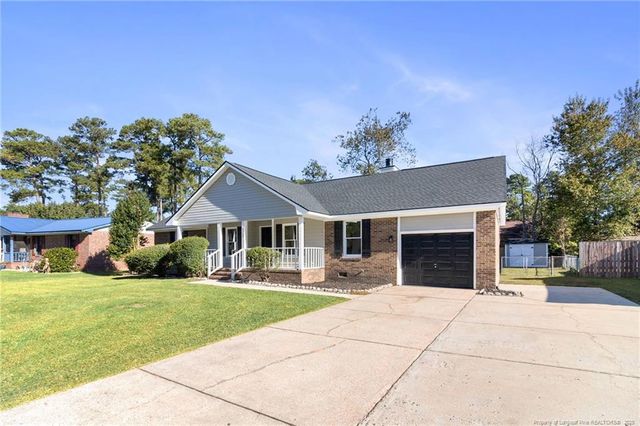 6935 Calamar Drive, Fayetteville, NC 28314