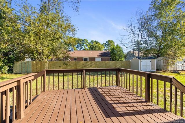 6935 Calamar Drive, Fayetteville, NC 28314
