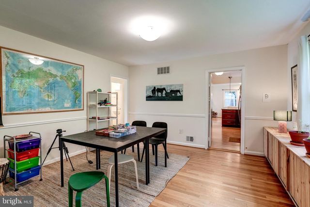 7525 CAYUGA AVE, Bethesda, MD 20817