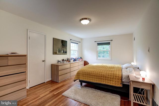 7525 CAYUGA AVE, Bethesda, MD 20817