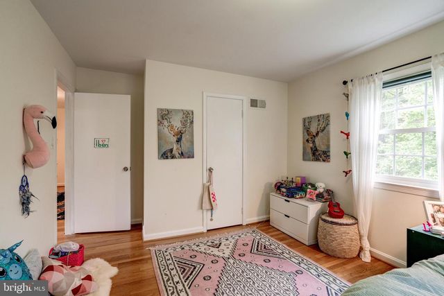 7525 CAYUGA AVE, Bethesda, MD 20817