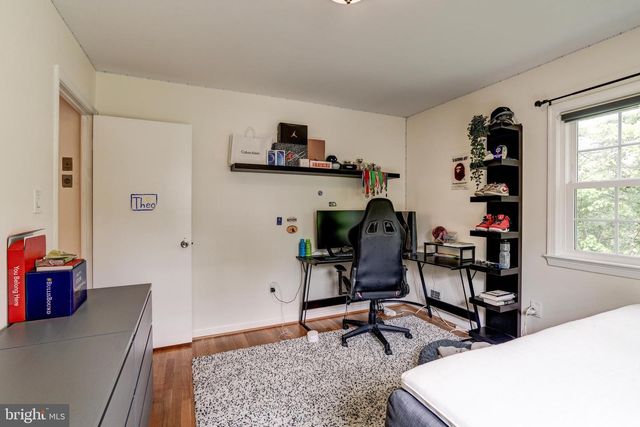 7525 CAYUGA AVE, Bethesda, MD 20817