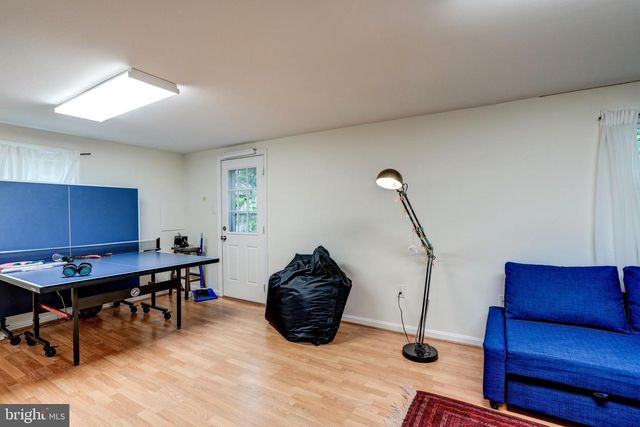7525 CAYUGA AVE, Bethesda, MD 20817