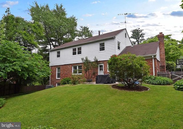7525 CAYUGA AVE, Bethesda, MD 20817