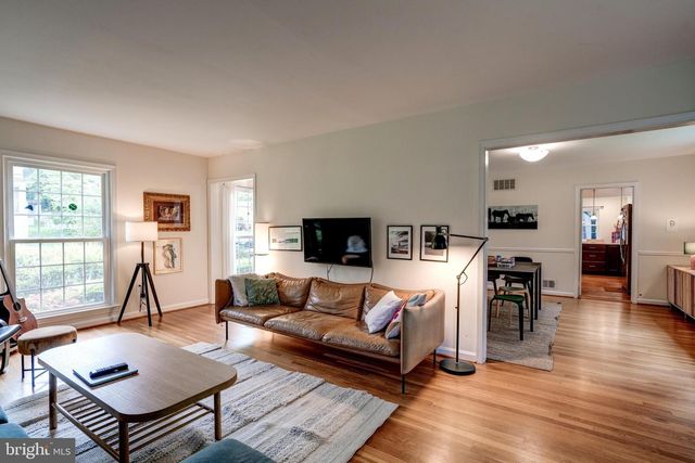 7525 CAYUGA AVE, Bethesda, MD 20817
