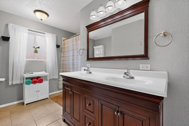 603 Santa Fe Avenue, Moriarty, NM 87035