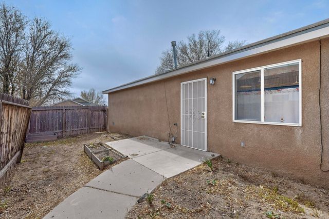 603 Santa Fe Avenue, Moriarty, NM 87035