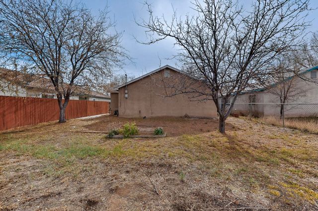 603 Santa Fe Avenue, Moriarty, NM 87035