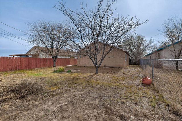 603 Santa Fe Avenue, Moriarty, NM 87035