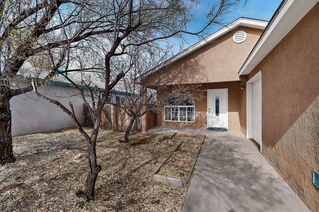 603 Santa Fe Avenue, Moriarty, NM 87035